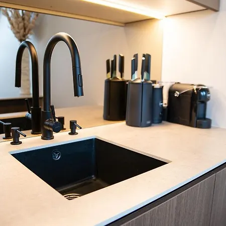 Apartment M 8