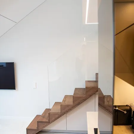 M 8 Apartment